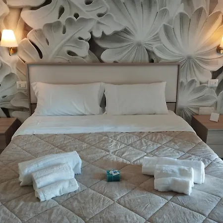 Cangiano And Pool 3* Osimo