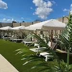 Cangiano And Pool Osimo