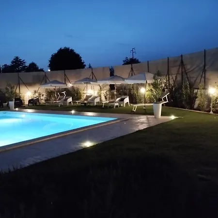 Cangiano And Pool Bed & Breakfast