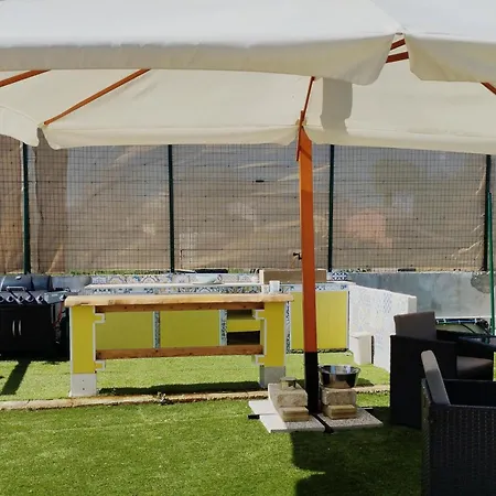 Cangiano And Pool Bed & Breakfast